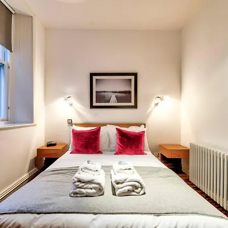 Amazing Views! North Bank Street Luxury Apartment *