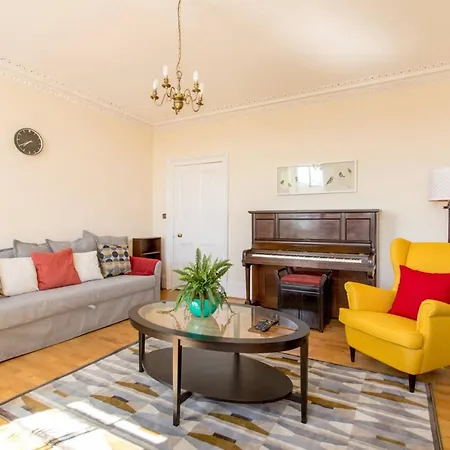 Apartamento Altido Retro Castle Retreat 2bed *