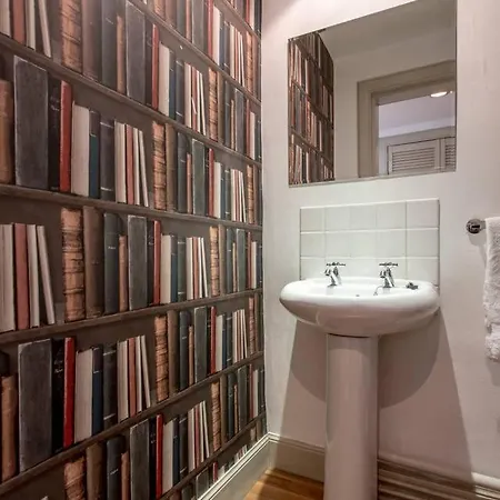 Spacious Frederick Street Flat Heart Of The Centre Apartment *