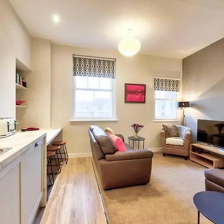 Amazingly Stylish&elegant 4bd Old Town Apt Edinburgh