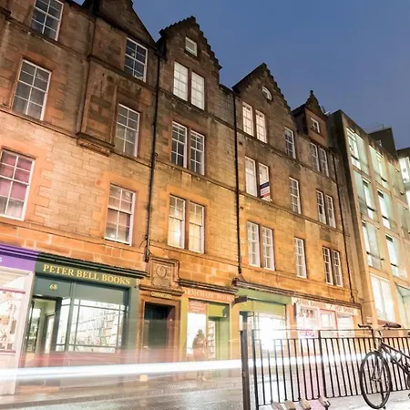 Superb Central Flat: Classy. Cool. Castle Views! Apartment *