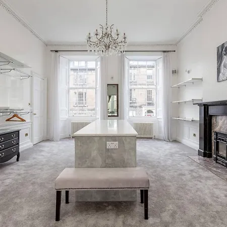 Luxury 5bd Townhouse W Private Garden&cinema * אדינבורו