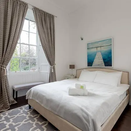 Luxury 5bd Townhouse W Private Garden&cinema *