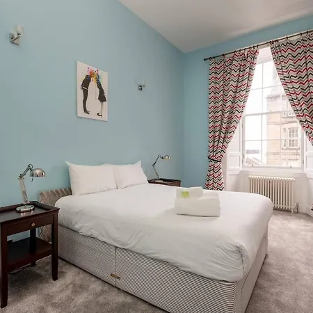 Luxury 5bd Townhouse W Private Garden&cinema *