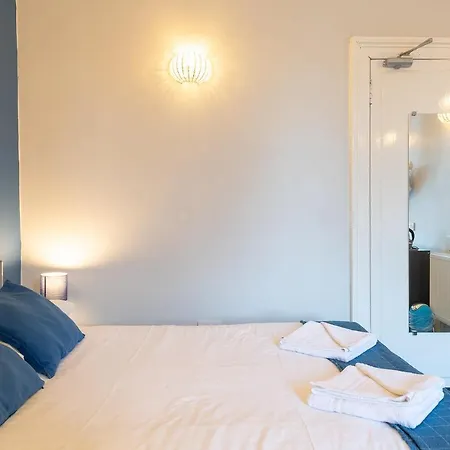 Caledonian Guest house 3*