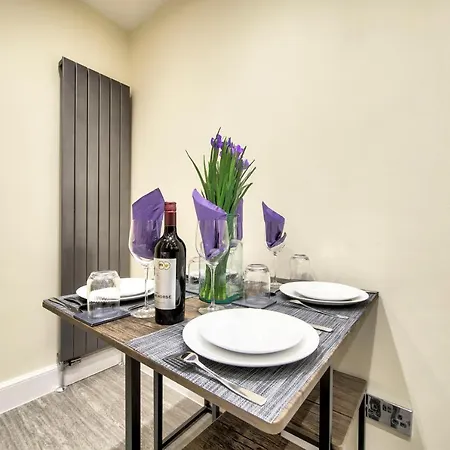 City Centre Retreat ✰ Great Location✰ Free Parking * Edimburgo