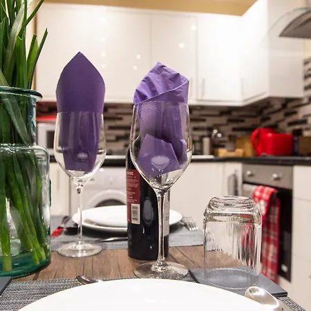 Apartamento City Centre Retreat ✰ Great Location✰ Free Parking *