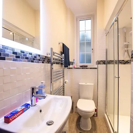 Apartamento City Centre Retreat ✰ Great Location✰ Free Parking Edimburgo