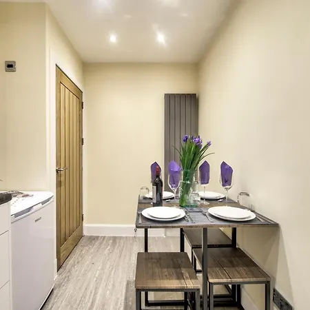 Apartamento City Centre Retreat ✰ Great Location✰ Free Parking *