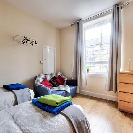 City Centre Retreat ✰ Great Location✰ Free Parking *