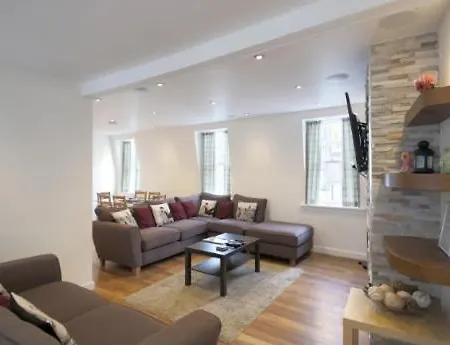 26 Queensferry Street Lane Edinburgh