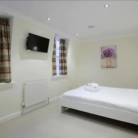 26 Queensferry Street Lane * Edinburgh