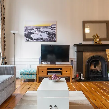 Claremont Crescent Apartament *