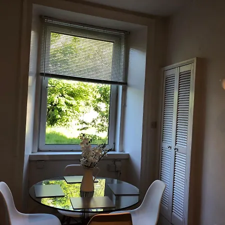 Appartement Bright Modernised Flat In Watson Cresent