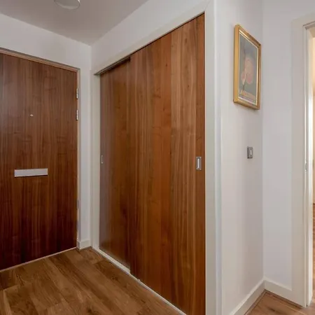 Altido Ultra Stylish 2 Bed, 2 Bath With Balcony And Parking Apartamento *