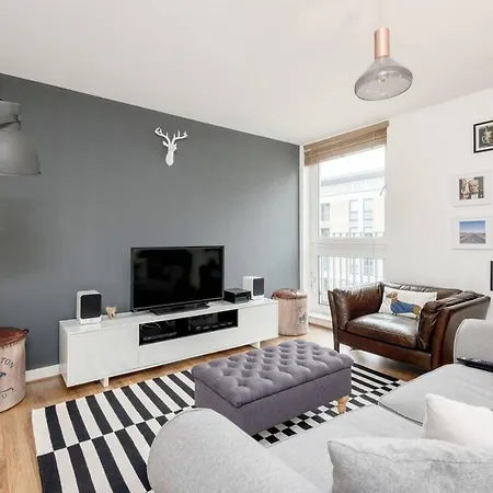 Altido Ultra Stylish 2 Bed, 2 Bath With Balcony And Parking Edimburgo