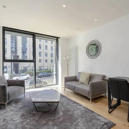 Luxury - Quartermile إدنبرة