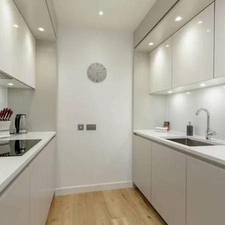 Luxury - Quartermile إدنبرة