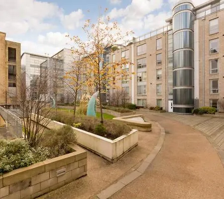 Exchange Apartment *