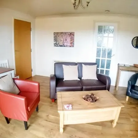2 Bedroom Flat Near Holyrood Park Sleeps 4 Lägenhet Edinburg