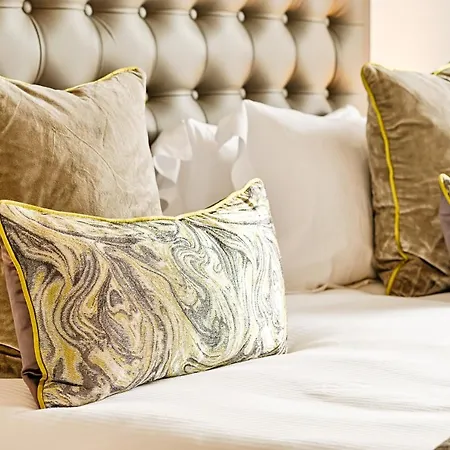 Apartment Joivy Luxury Flats On George Street Edinburgh