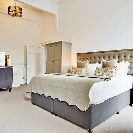 Joivy Luxury Flats On George Street * Edimburgo