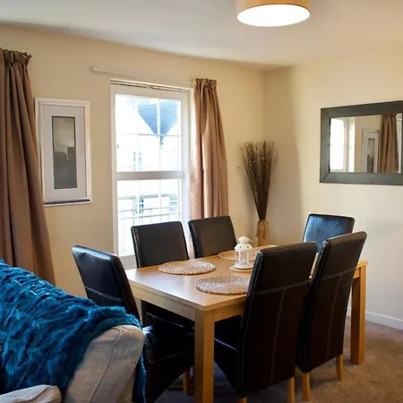 Beautiful 2 Bedroom 2 Bathroom Apt Διαμέρισμα
