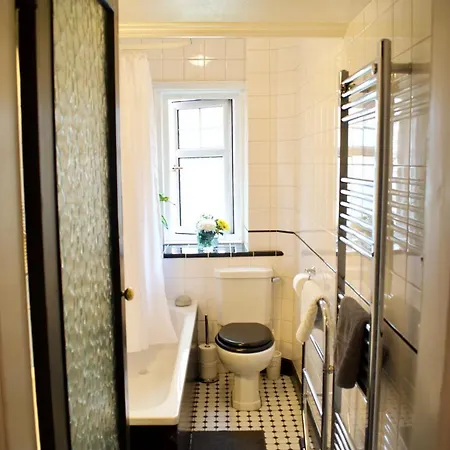 شقة 2 Bedroom Near Murrayfield