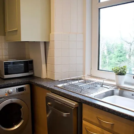 2 Bedroom Near Murrayfield * إدنبرة