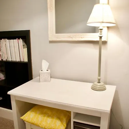 شقة 2 Bedroom Near Murrayfield *