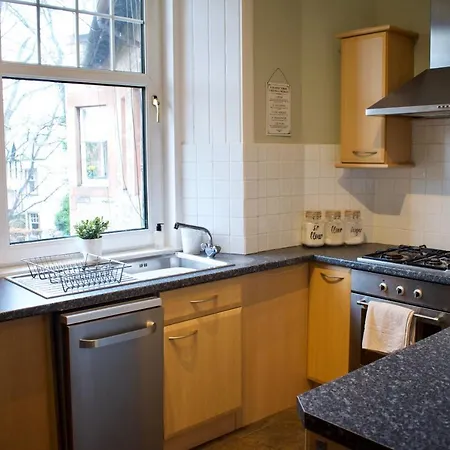2 Bedroom Near Murrayfield إدنبرة