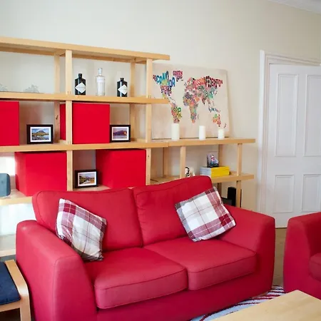 Bright 3 Bedroom Central