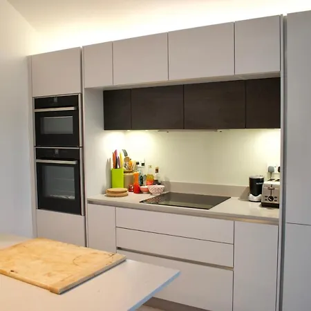 Elegant Eco Glass House * Edinburgh