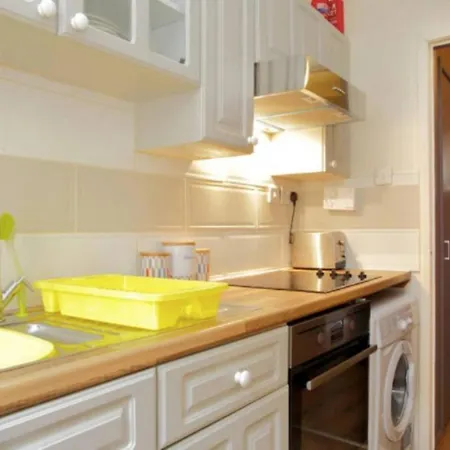 Apartament Joivy Stylish Castle View Flat With Balcony