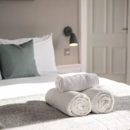 Apartamento Joivy Spacious Close To Princes Street *