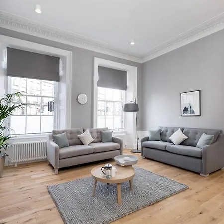 Lägenhet Joivy Spacious Close To Princes Street *