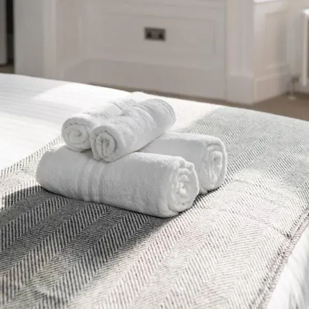 Apartamento Joivy Spacious Close To Princes Street Edimburgo