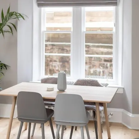 Appartamento Joivy Luxurious Near Haymarket Station *