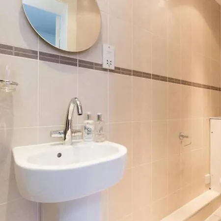 Altido Amazing Hanover St Apt In Centre 2br, 2bath Appartamento Edimburgo