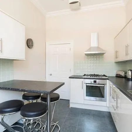 Altido Amazing Hanover St Apt In Centre 2br, 2bath