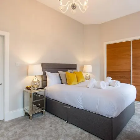 Penthouse With Elevator & Parking Appartamento Edimburgo
