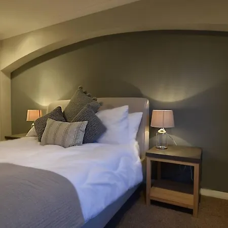 Joivy Stylish Apt Next To Dean Village With Free Parking Edinburgh
