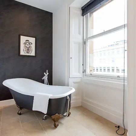 Penthouse With Elevator & Parking Appartamento