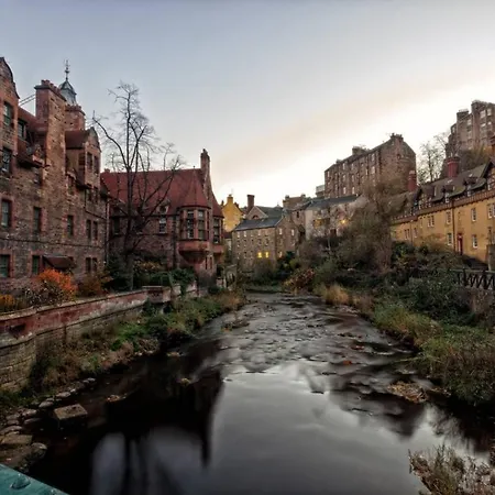 Joivy Historic Centre With Free Secure Parking - No Suvs