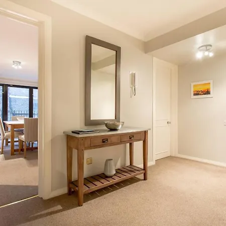 Joivy Stylish Apt Next To Dean Village With Free Parking Apartment *