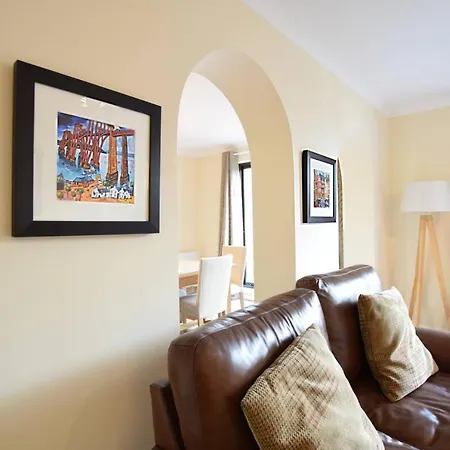 Joivy Historic Centre With Free Secure Parking - No Suvs Apartment *