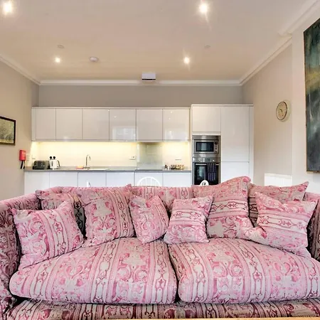 Luxury Frederick Street