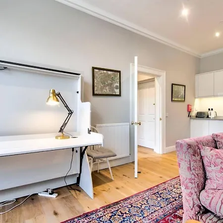 Luxury Frederick Street *