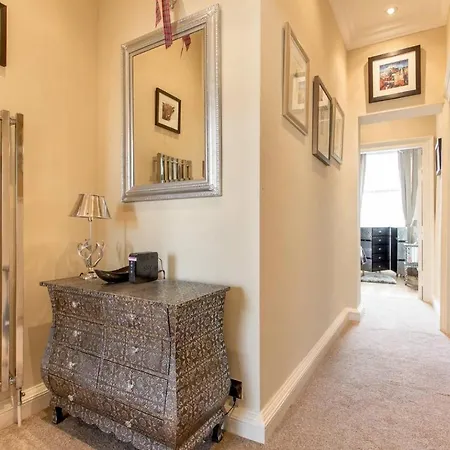 11 York Place Apartment Edinburgh