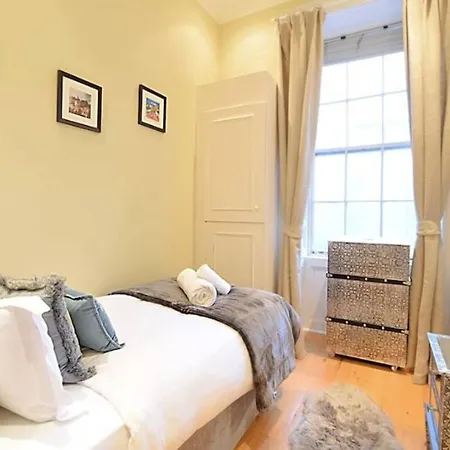 11 York Place Edinburgh